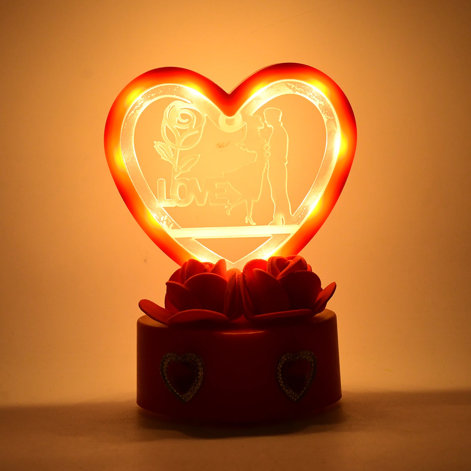 Love Couple Showpiece – Romantic Heart-Shaped Home Decor Gift