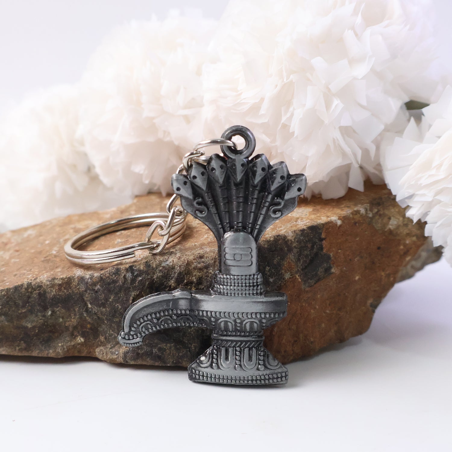 Shiva Lingam Metal Keychain – Durable Spiritual Accessory