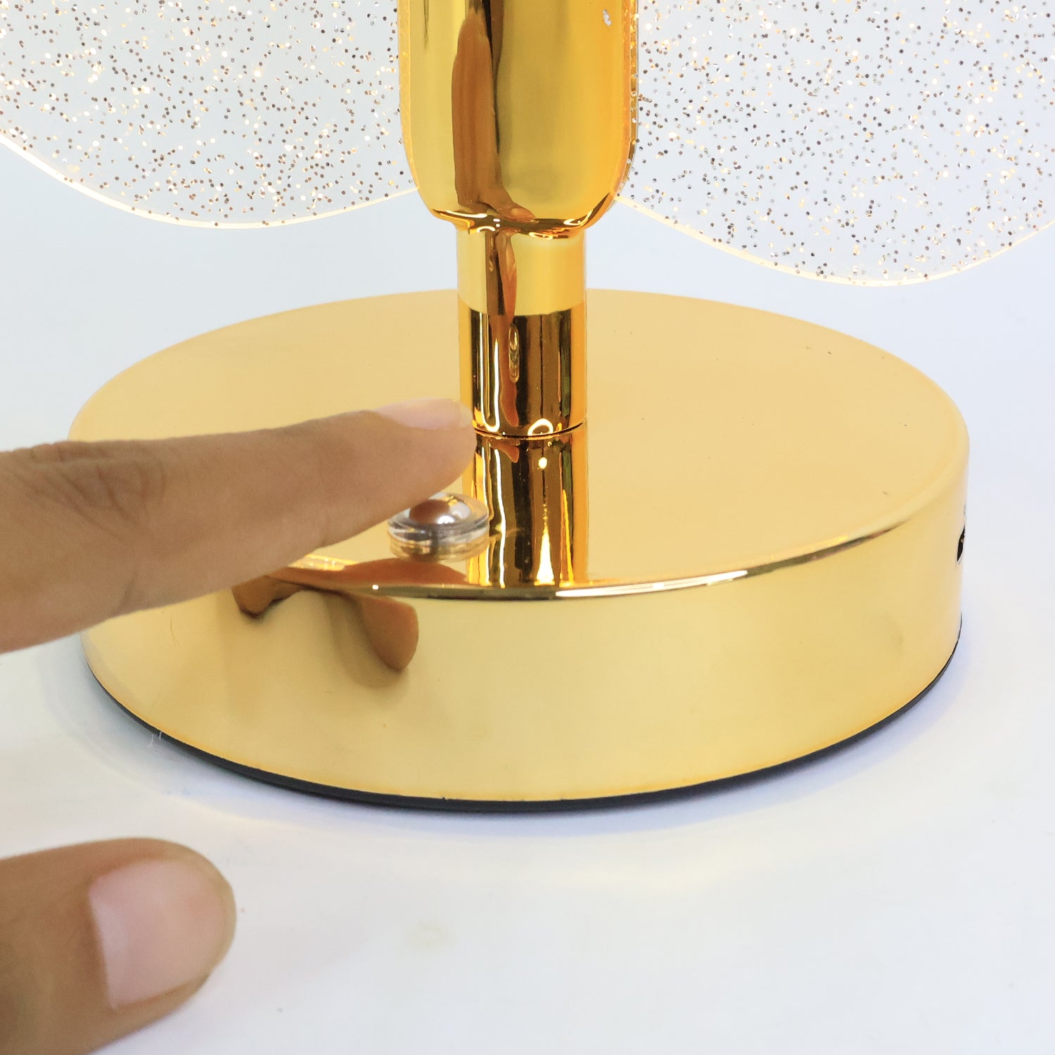 LED Crystal Table Lamp β Elegant Leaf Design with USB Power