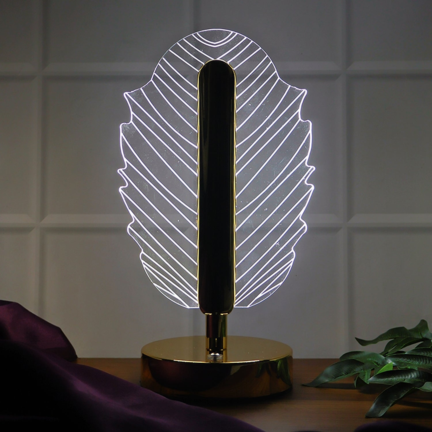 Leaf Shape Crystal Table Lamp β Elegant USB Charging LED Light