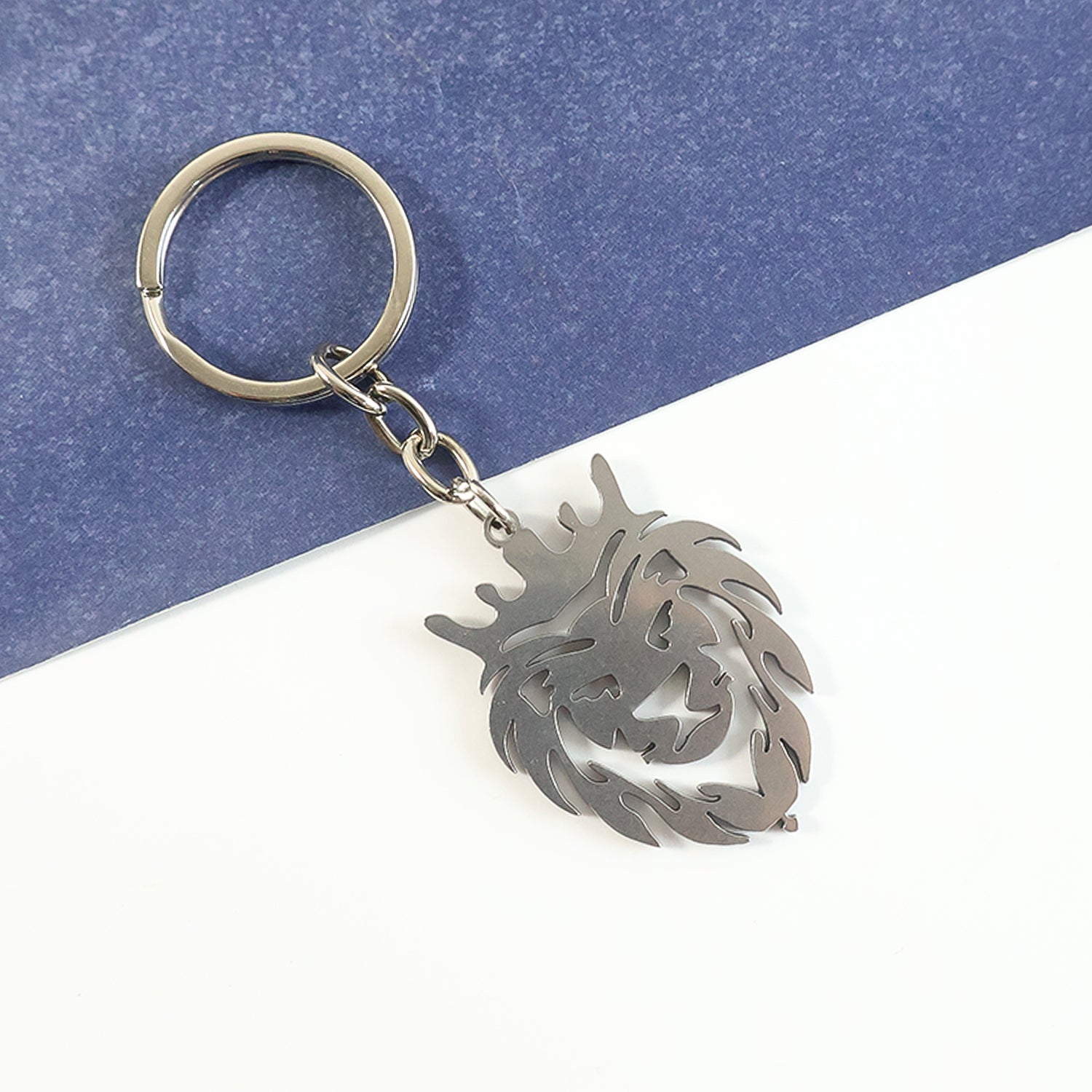 Lion Head Keychain β Stainless Steel Durable Crown Design